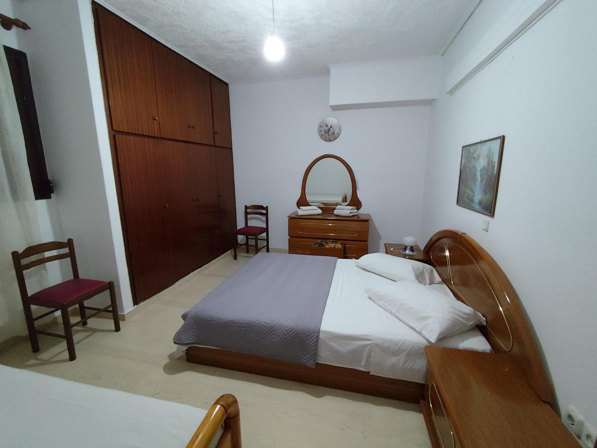 Ευρύχωρο Και Άνετο Διαμέρισμα Στην Ιτέα Joanna'S Apartment Kirra Exterior photo